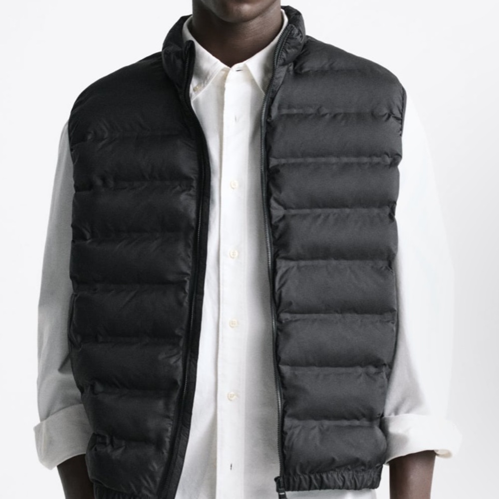 A zara brand puffer for men US M size black colour